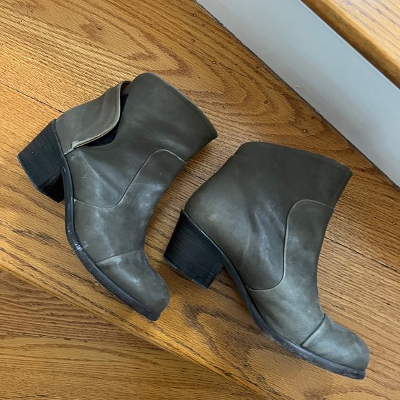 P. Monjo Leather Ankle Booties - Picture 2 of 8